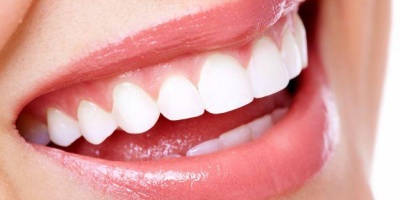 Sbiancare i denti devitalizzati: i migliori rimedi fatti in casa